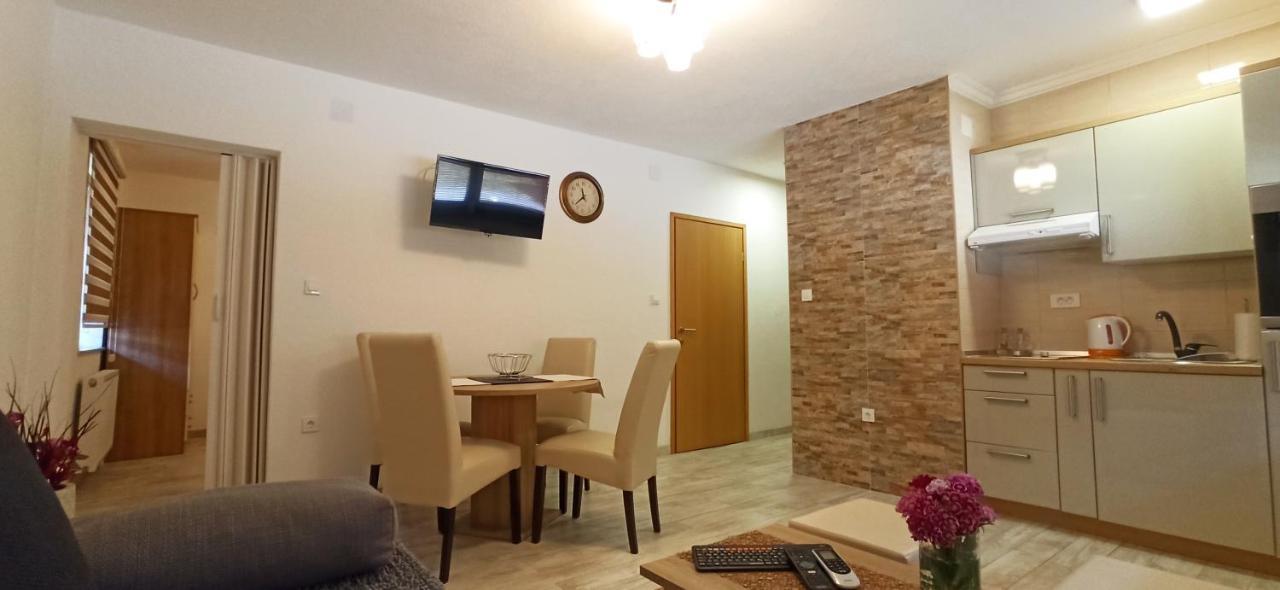 Studio Apartments Una Korenica Exterior photo